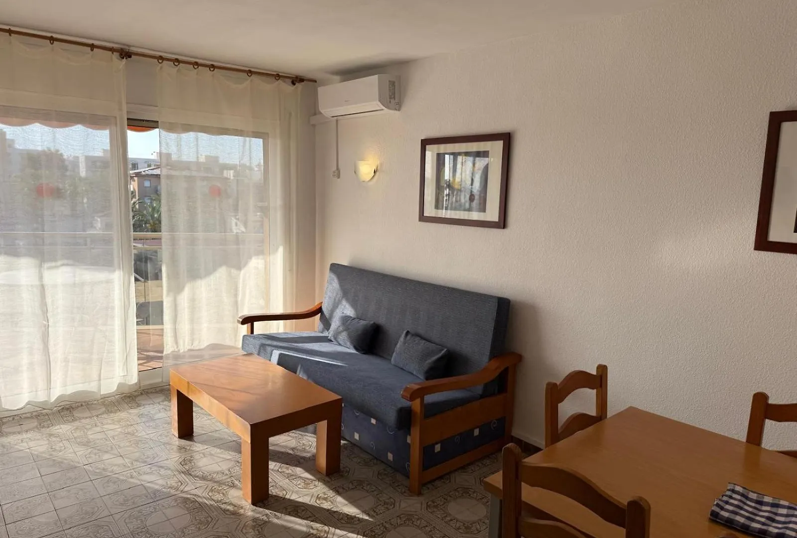 Apartmán El Pinar Fuente Luminosa Salou 0*,  Španělsko